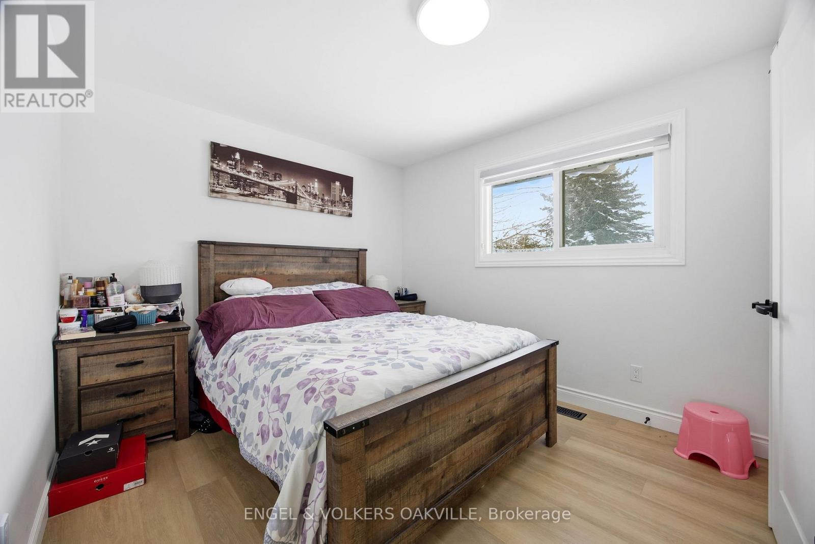 206 Yeates Avenue, Barrie (Painswick North), Ontario  L4N 4C6 - Photo 13 - S12783402