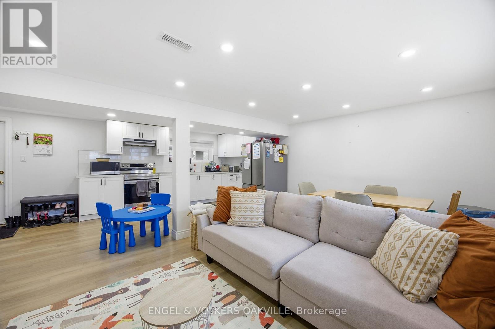 206 Yeates Avenue, Barrie (Painswick North), Ontario  L4N 4C6 - Photo 25 - S12783402