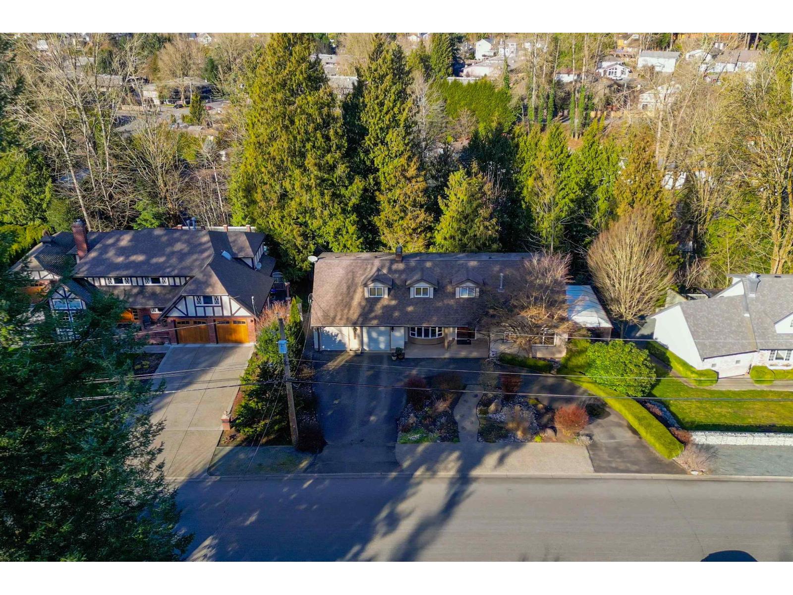 34951 Orchard Drive, Abbotsford, British Columbia  V3G 2B4 - Photo 2 - R3088115
