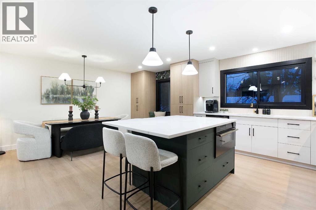 2416 Palliser Drive Sw, Calgary, Alberta  T2V 3S7 - Photo 3 - A2282486