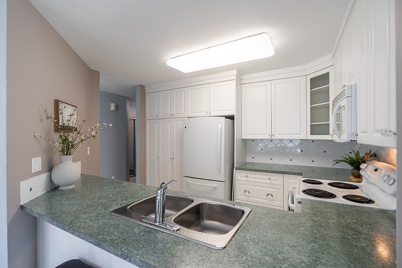 305 17695 58 Avenue, Surrey, British Columbia  V3S 1L5 - Photo 11 - R3089060