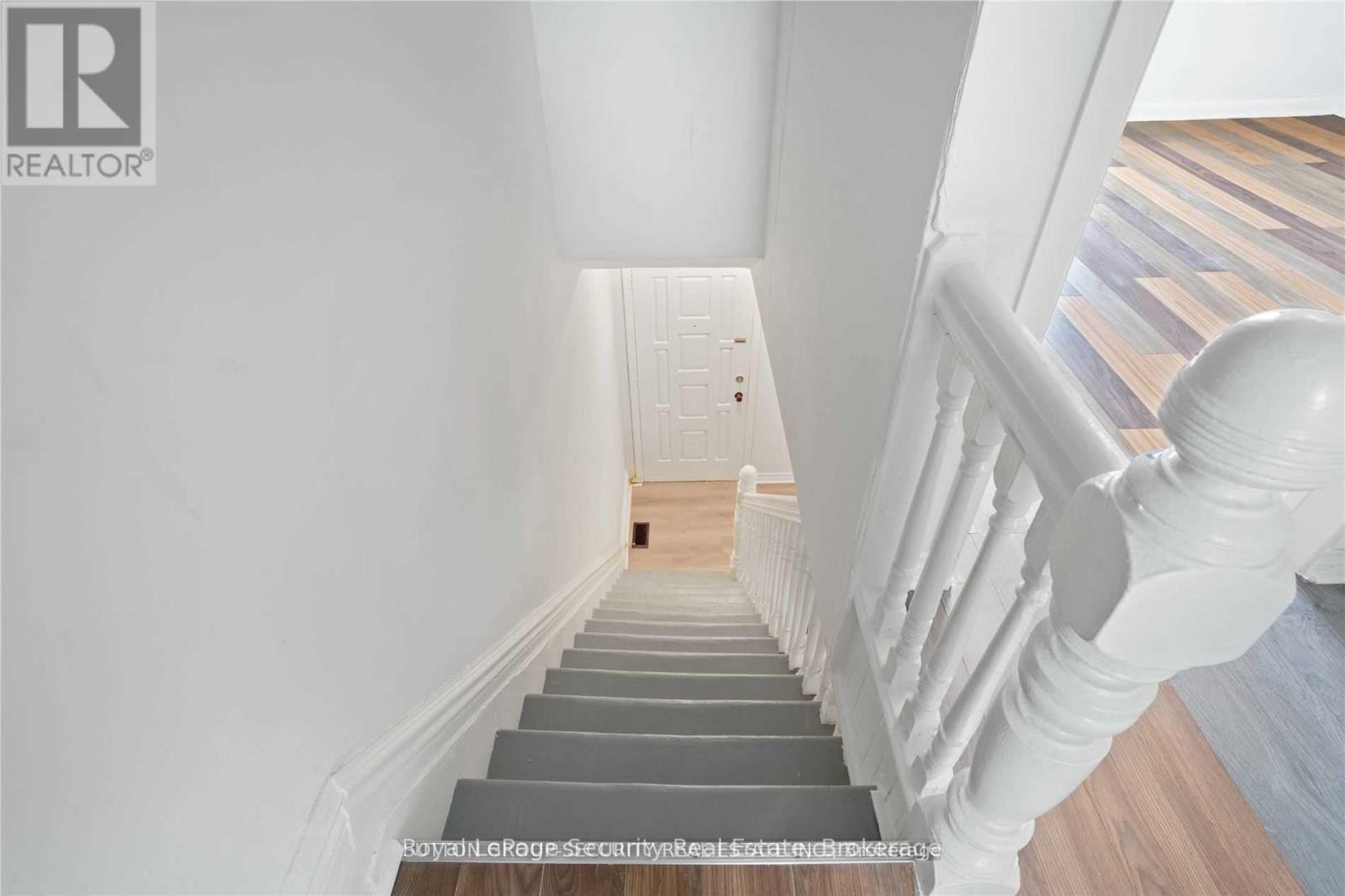 289 Blackthorn Avenue, Toronto, Ontario  M6N 3H7 - Photo 10 - W12783332