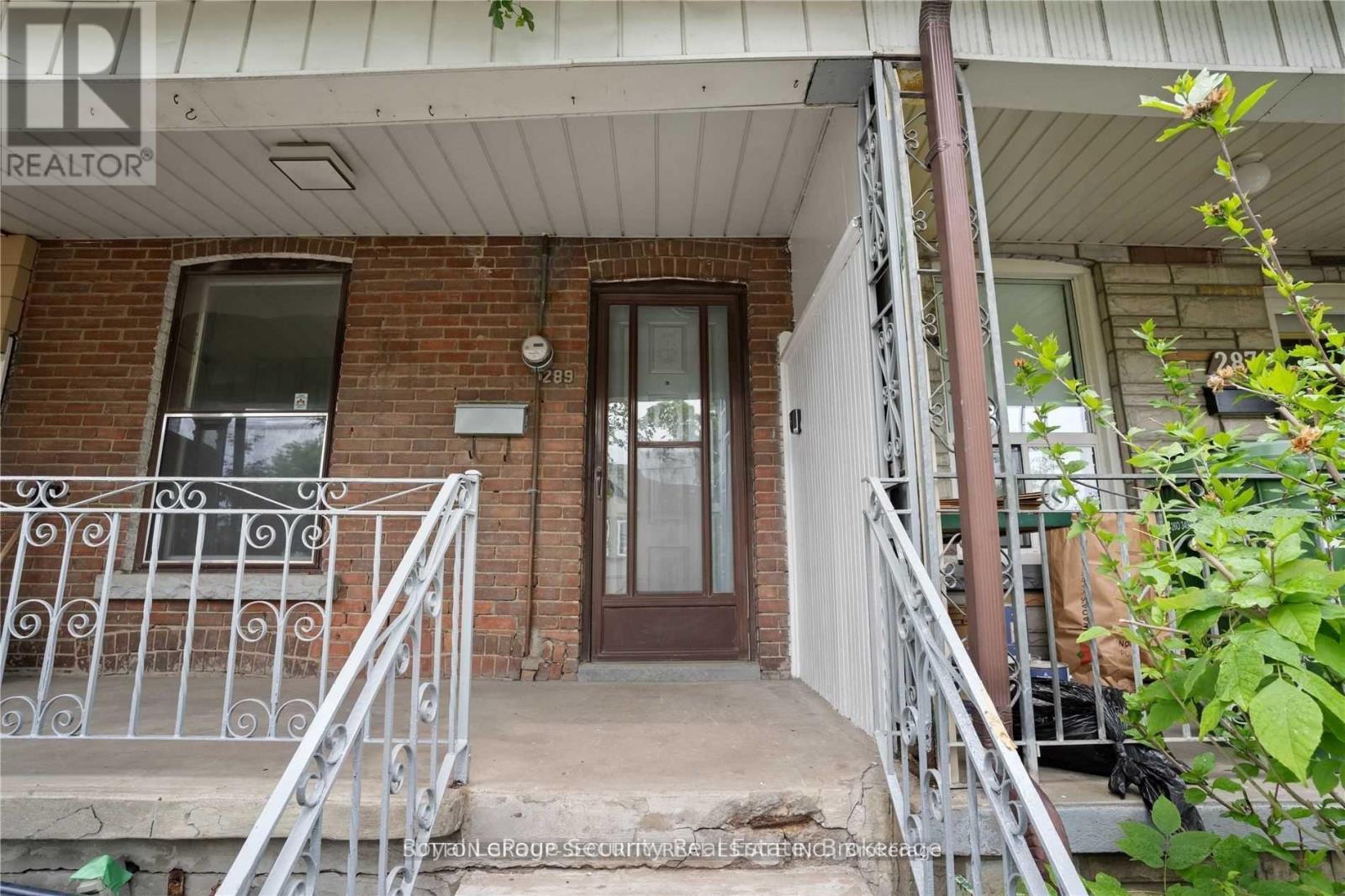 289 Blackthorn Avenue, Toronto, Ontario  M6N 3H7 - Photo 2 - W12783332