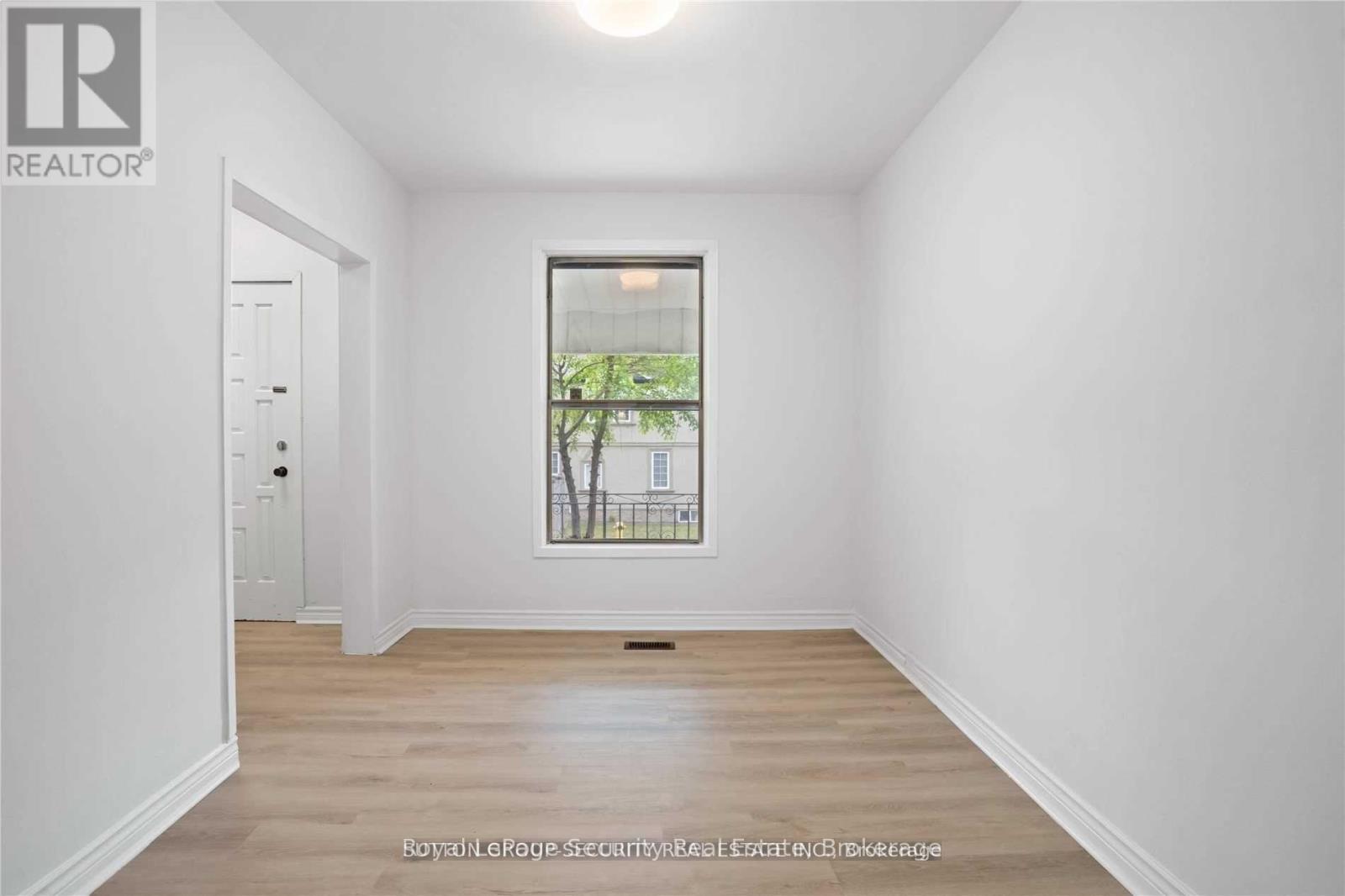 289 Blackthorn Avenue, Toronto, Ontario  M6N 3H7 - Photo 20 - W12783332