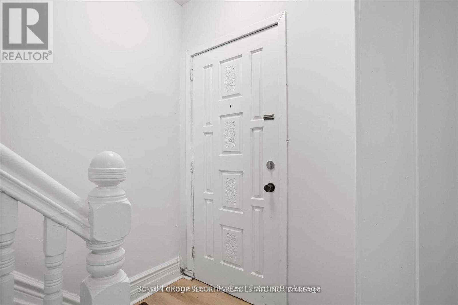 289 Blackthorn Avenue, Toronto, Ontario  M6N 3H7 - Photo 23 - W12783332