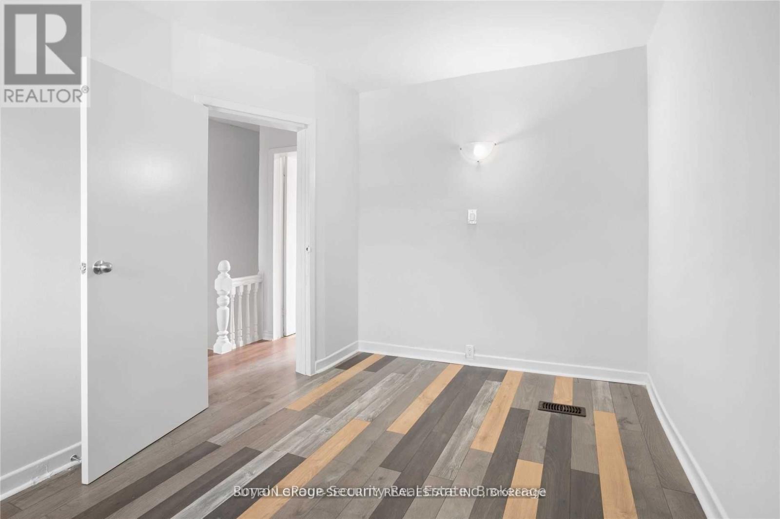 289 Blackthorn Avenue, Toronto, Ontario  M6N 3H7 - Photo 7 - W12783332