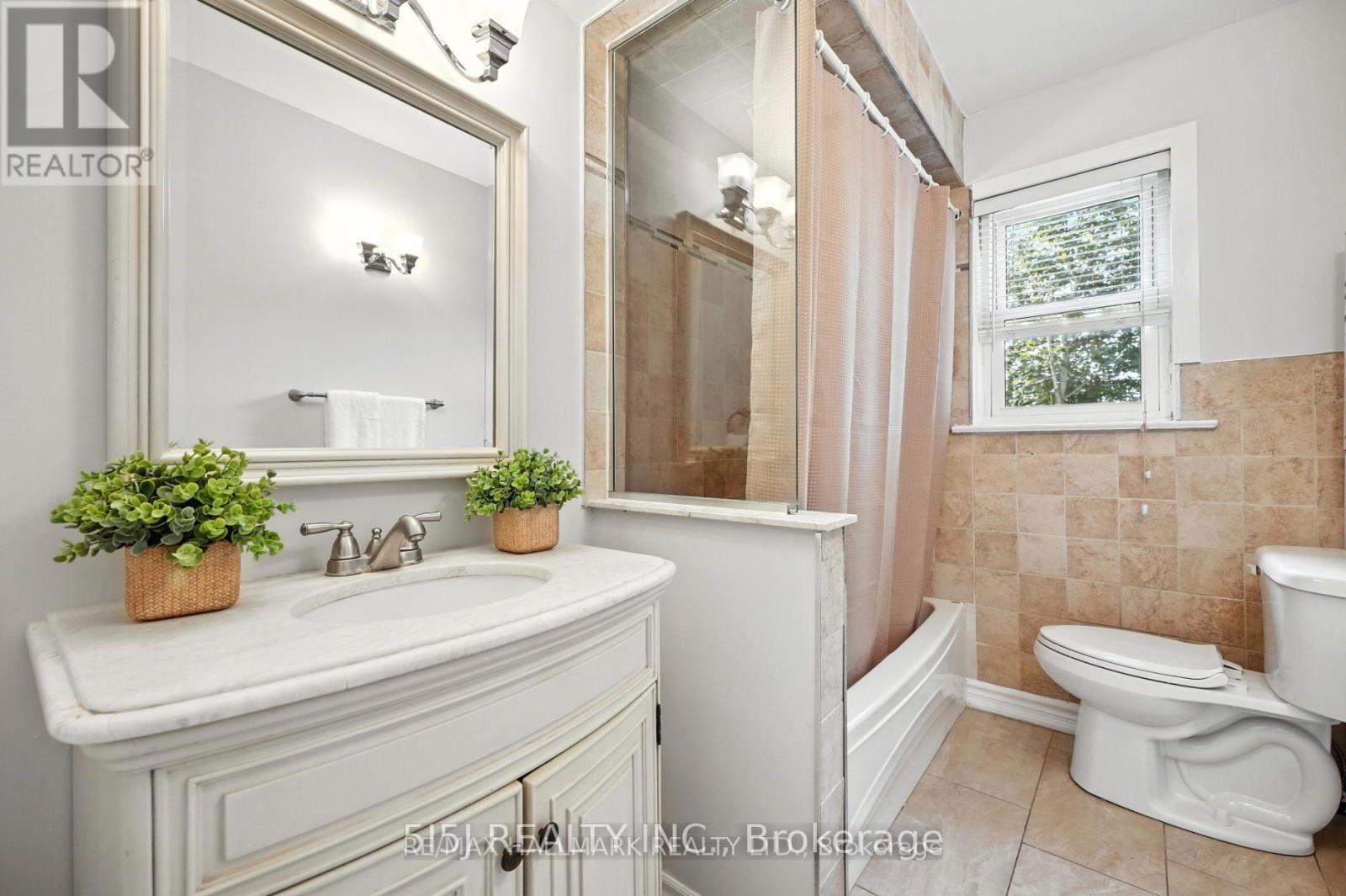 2975 Weston Road, Toronto, Ontario  M9M 2T1 - Photo 13 - W12783352