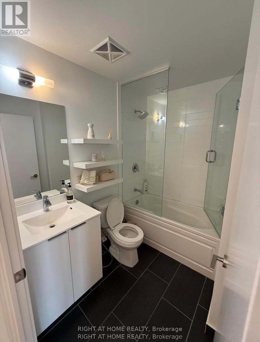 6006 - 30 Shore Breeze Drive, Toronto, Ontario  M8V 1A1 - Photo 11 - W12783366