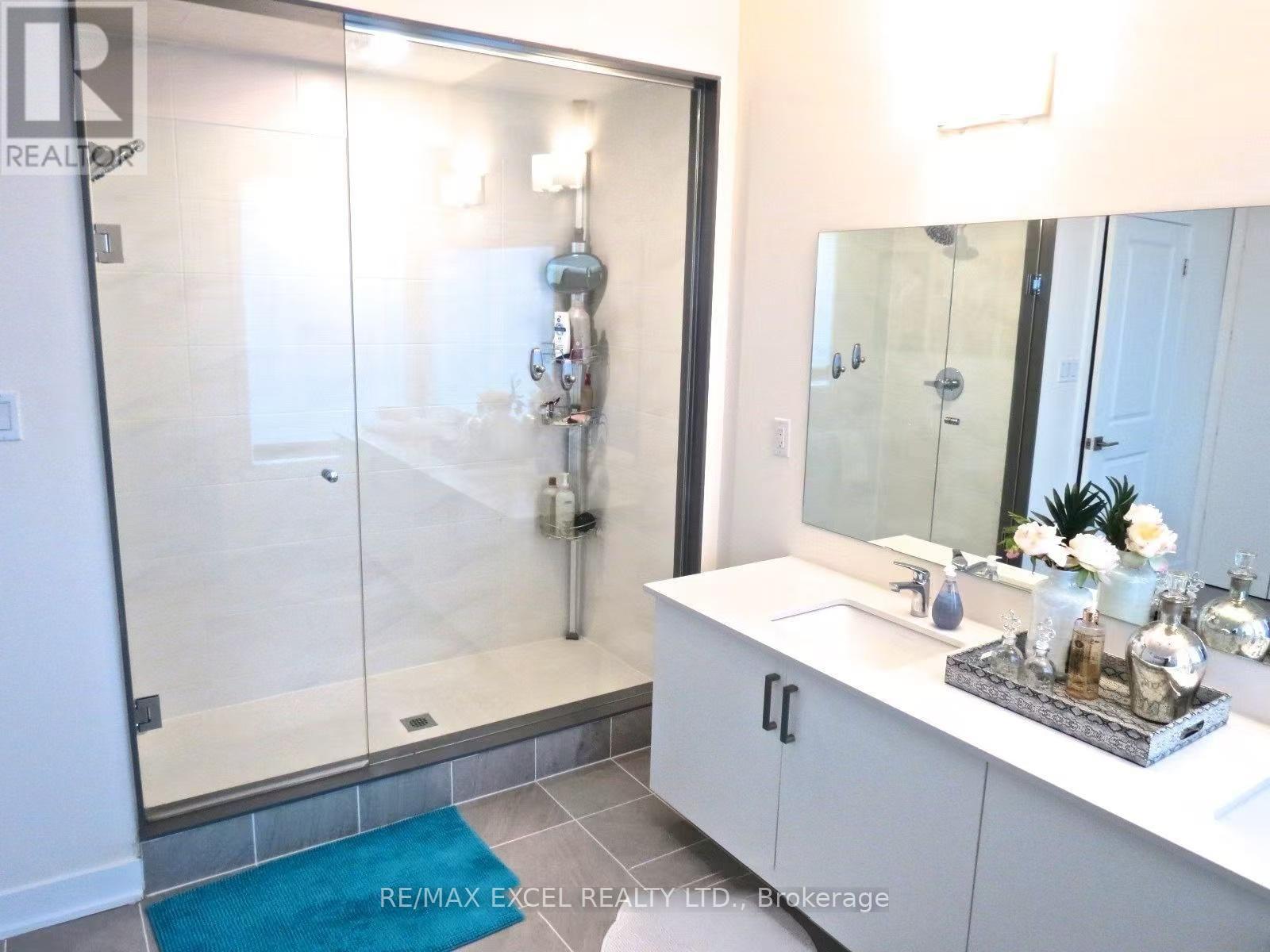 70 William Duncan Road, Toronto, Ontario  M3K 0C5 - Photo 5 - W12783394