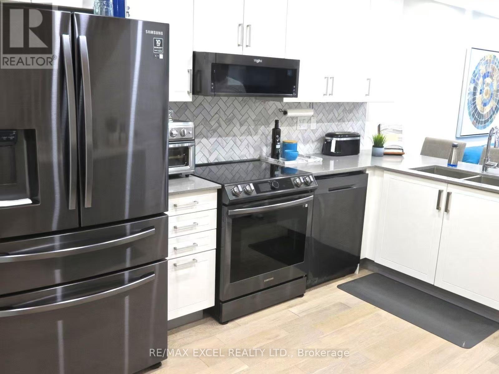 70 William Duncan Road, Toronto, Ontario  M3K 0C5 - Photo 6 - W12783394