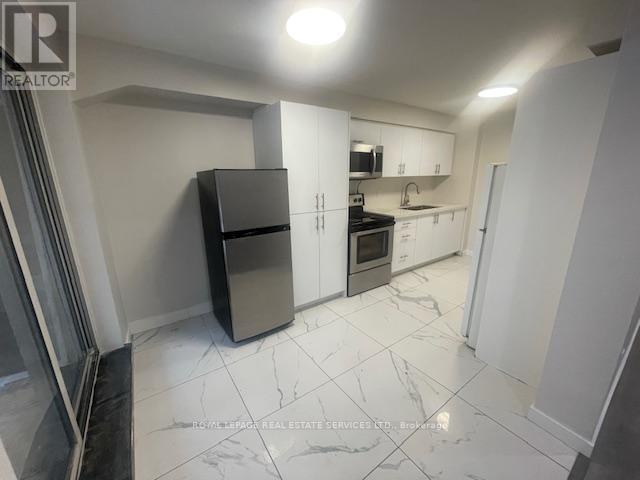 26 - 2170 Bromsgrove Road, Mississauga, Ontario  L5J 4J2 - Photo 7 - W12783396