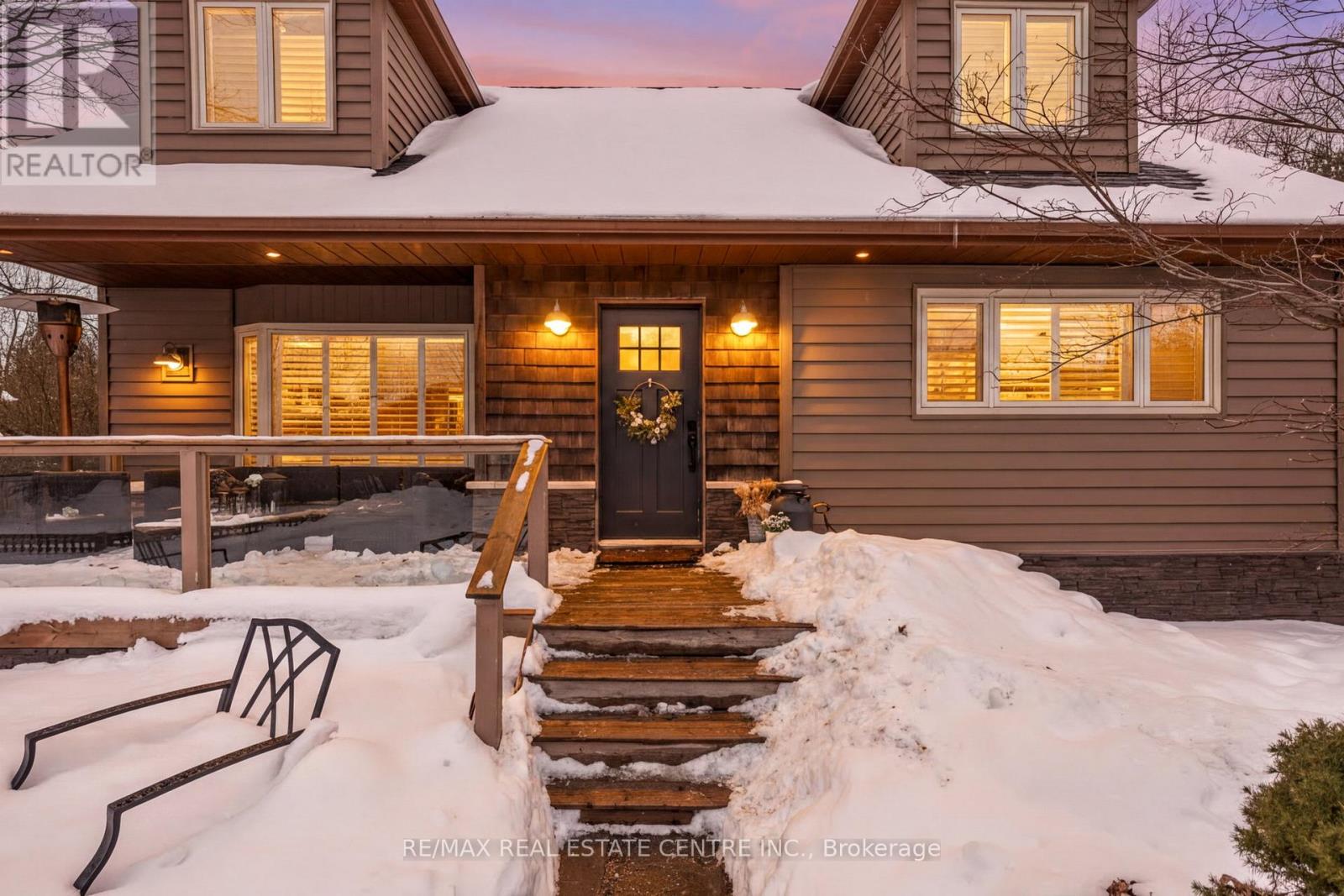 23 Milton Heights Crescent, Milton, Ontario  L9T 2W7 - Photo 3 - W12783404