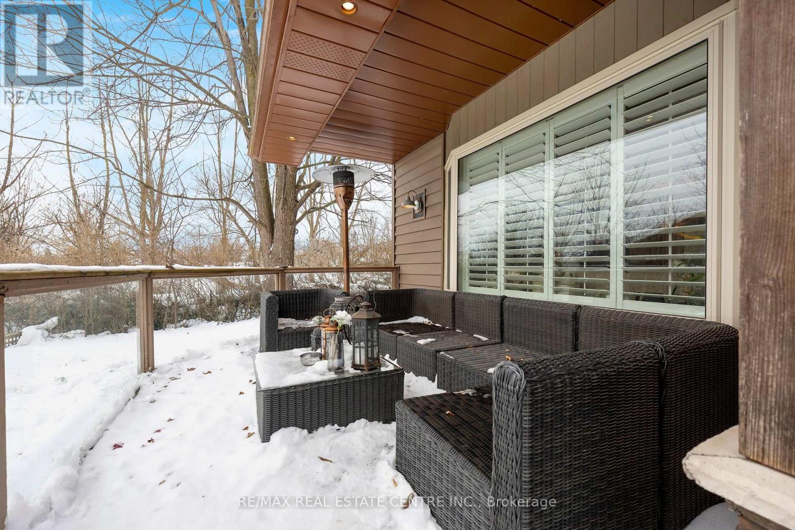 23 Milton Heights Crescent, Milton, Ontario  L9T 2W7 - Photo 4 - W12783404