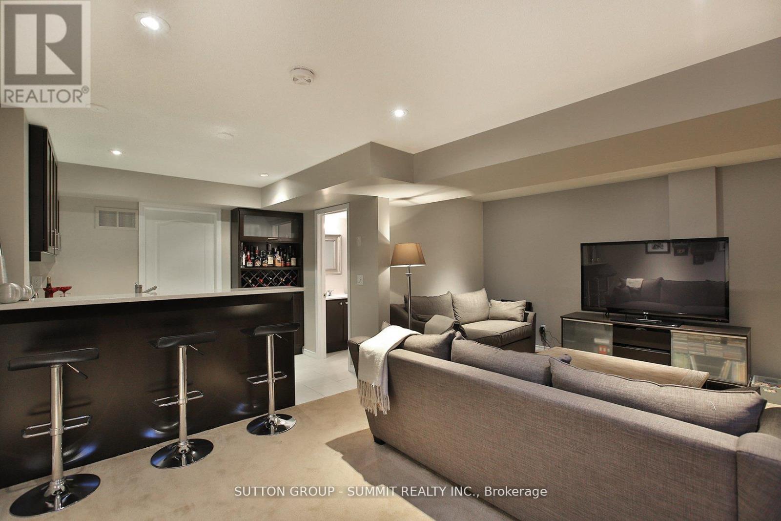 3122 Cabano Crescent, Mississauga, Ontario  L5M 0C4 - Photo 17 - W12783406