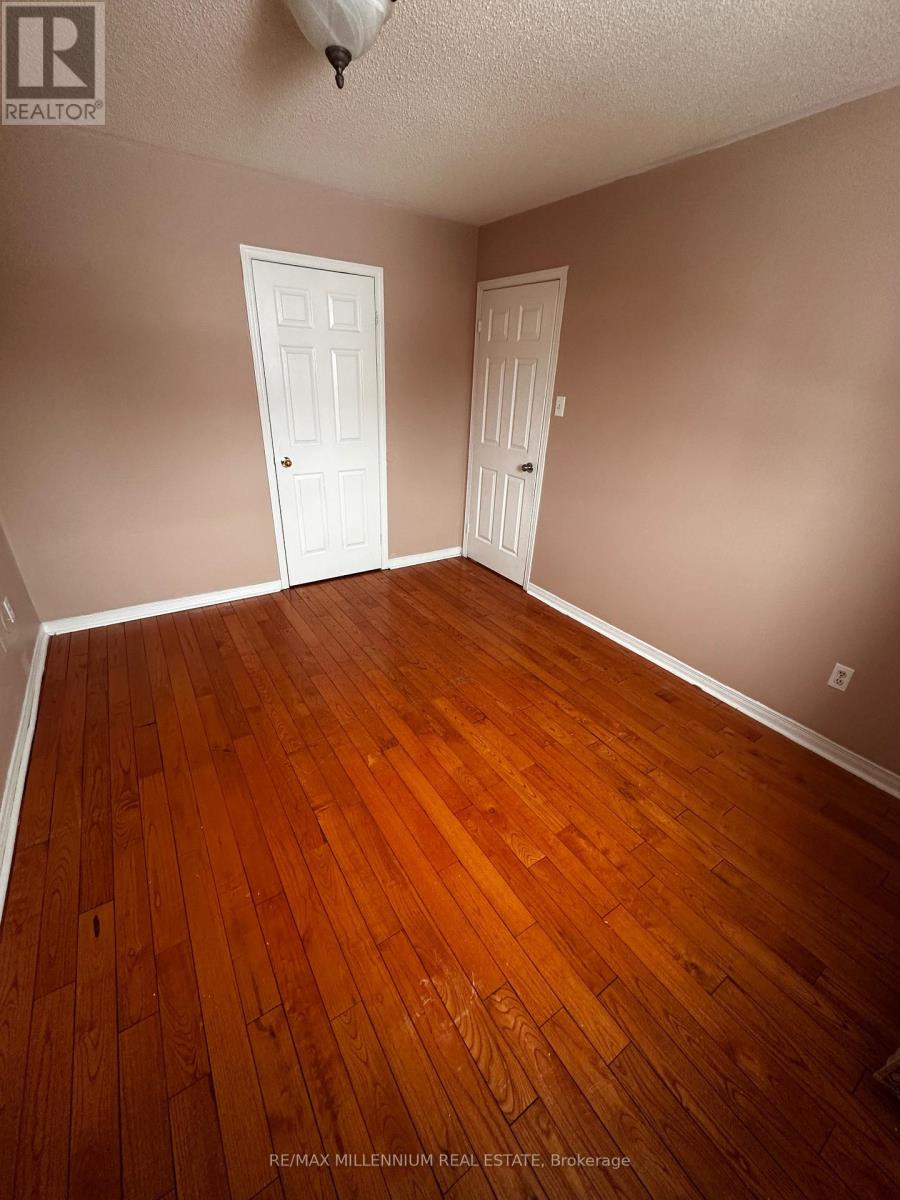 74 Shady Pine Circle, Brampton, Ontario  L6R 1K3 - Photo 10 - W12783408