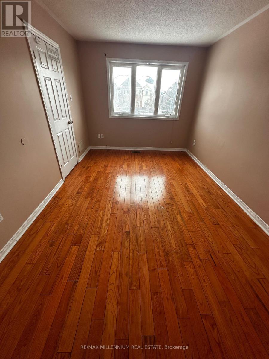 74 Shady Pine Circle, Brampton, Ontario  L6R 1K3 - Photo 11 - W12783408