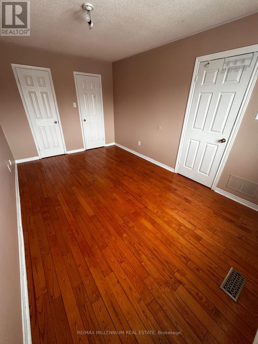 74 Shady Pine Circle, Brampton, Ontario  L6R 1K3 - Photo 12 - W12783408