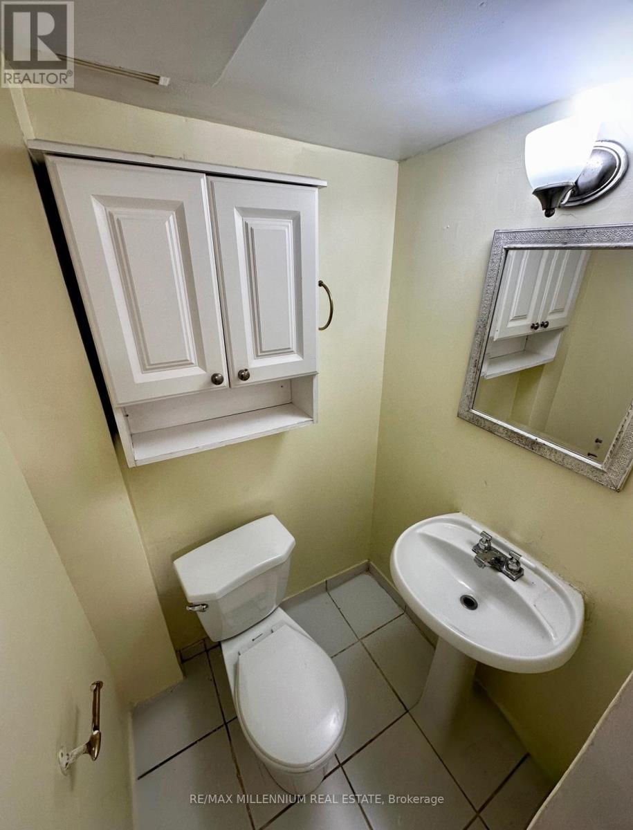 74 Shady Pine Circle, Brampton, Ontario  L6R 1K3 - Photo 19 - W12783408