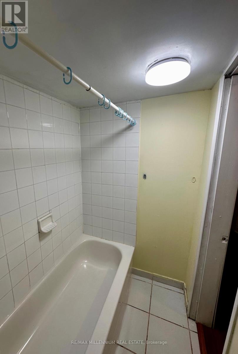 74 Shady Pine Circle, Brampton, Ontario  L6R 1K3 - Photo 20 - W12783408