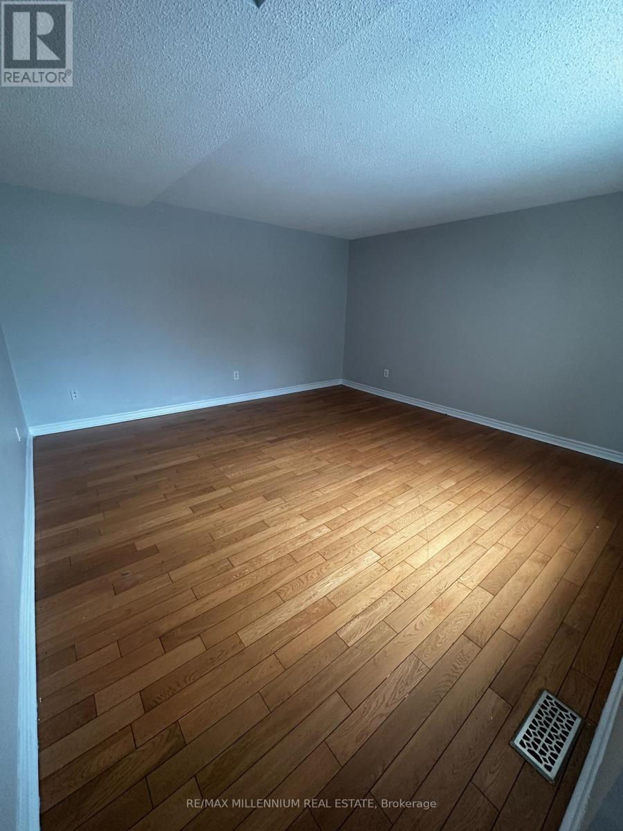 74 Shady Pine Circle, Brampton, Ontario  L6R 1K3 - Photo 3 - W12783408