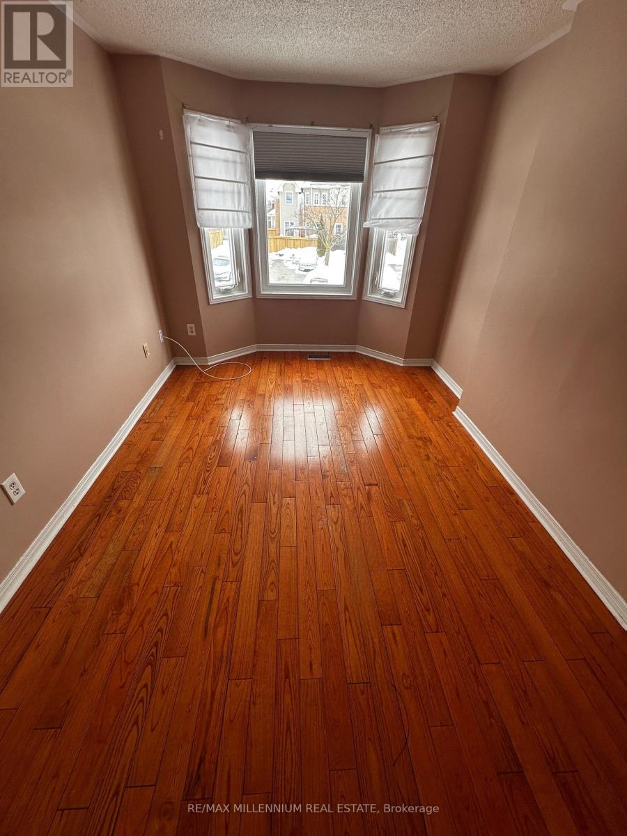 74 Shady Pine Circle, Brampton, Ontario  L6R 1K3 - Photo 9 - W12783408