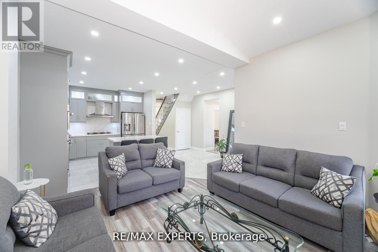 39 Robertson Davies Drive, Brampton, Ontario  L7A 1K3 - Photo 16 - W12783416