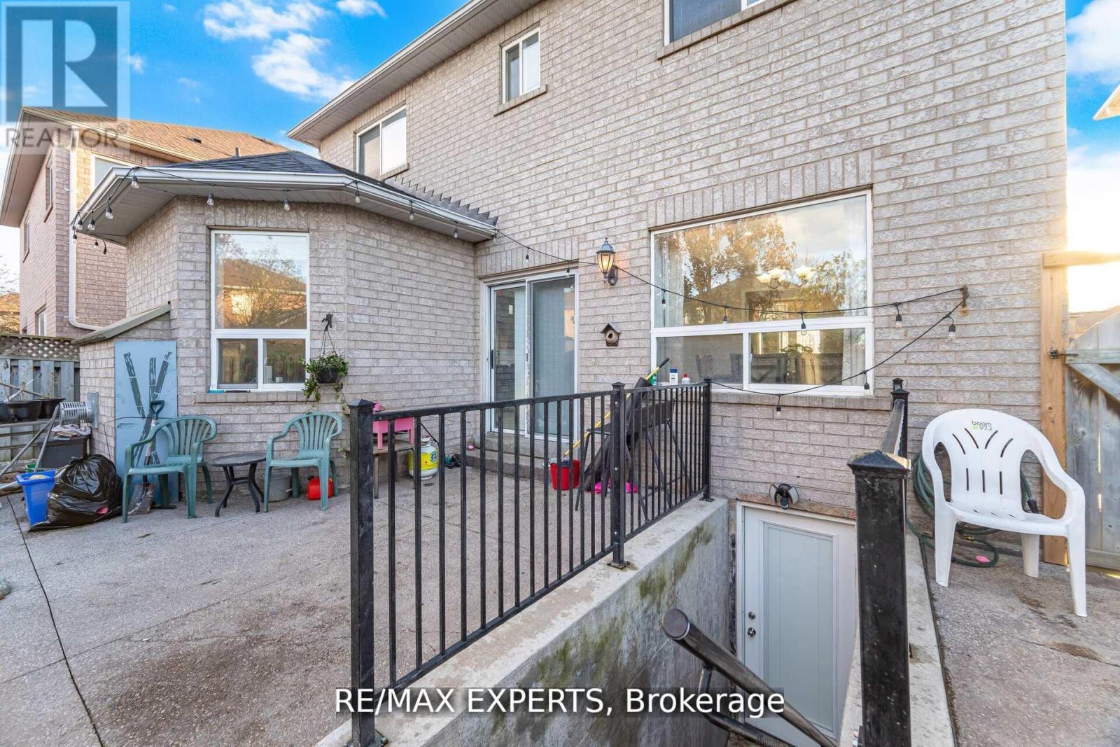 39 Robertson Davies Drive, Brampton, Ontario  L7A 1K3 - Photo 44 - W12783416