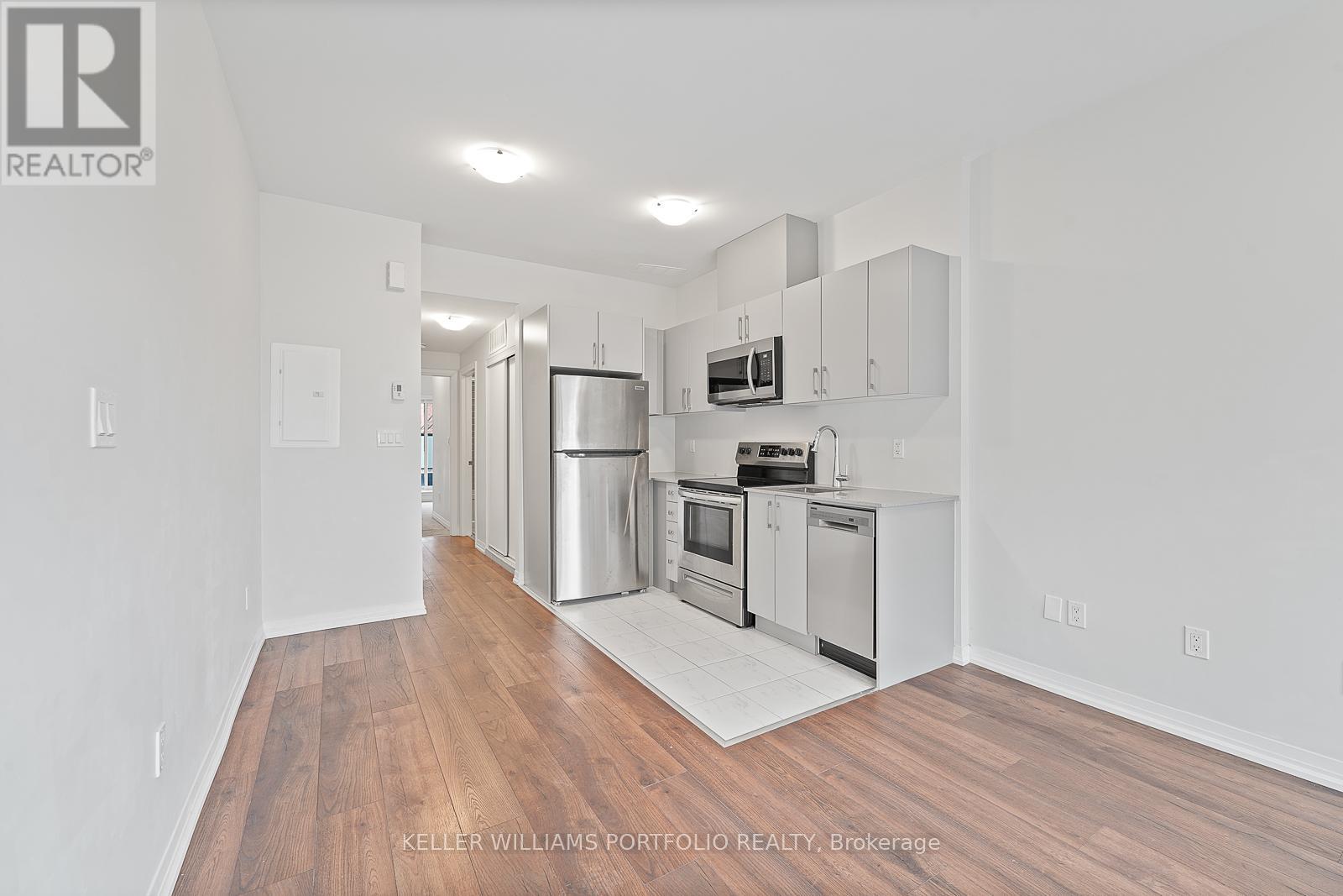 245 - 1145 Journeyman Lane, Mississauga, Ontario  L5J 0B5 - Photo 4 - W12783420