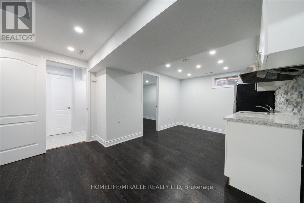 47 Martindale Crescent, Brampton, Ontario  L6X 2V7 - Photo 40 - W12783492