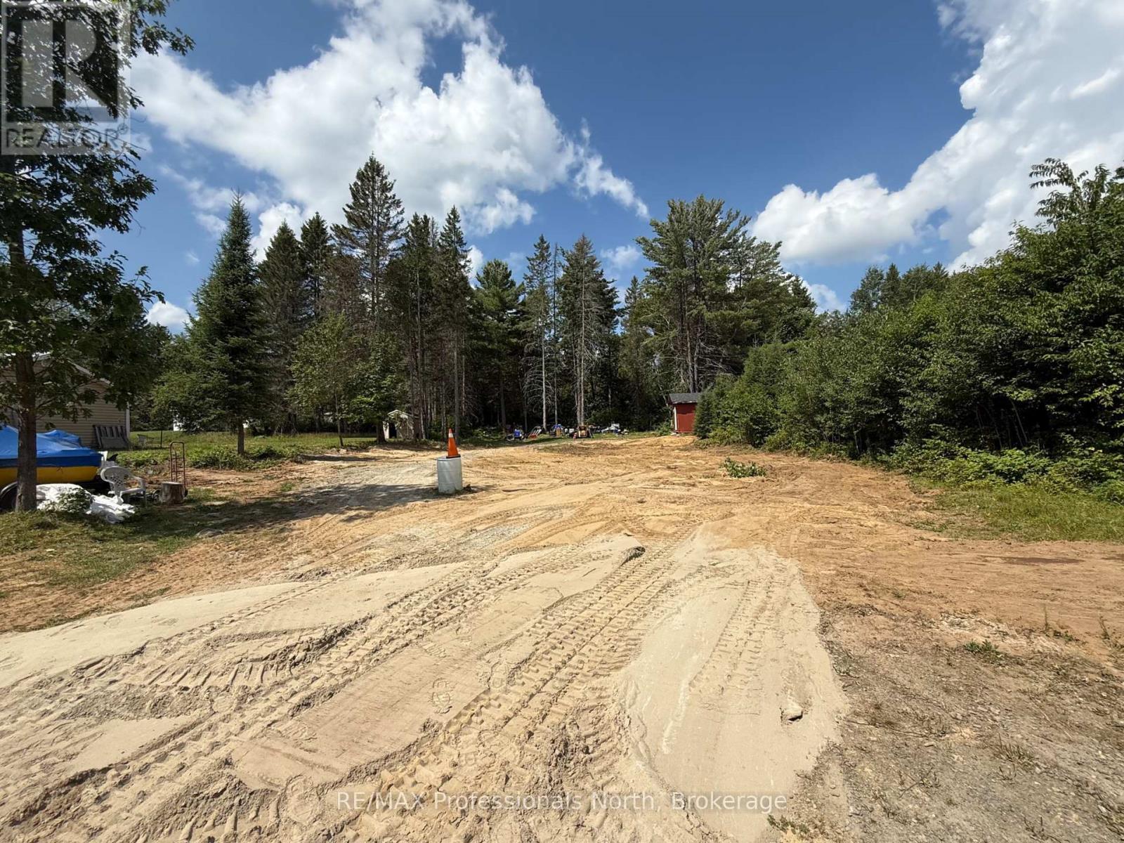 32 HIGH WEST STREET, Sundridge, Ontario