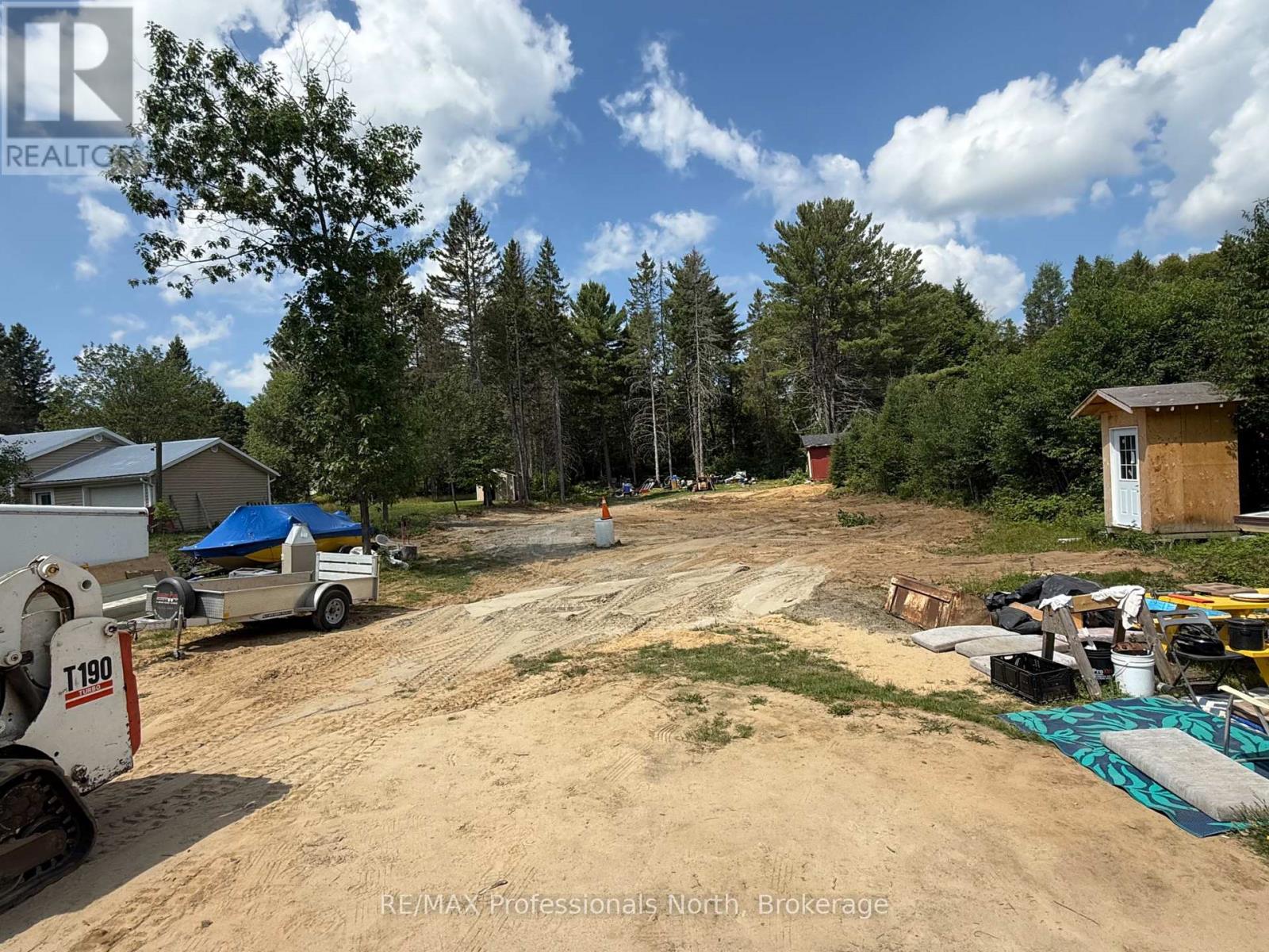 32 High West Street, Sundridge, Ontario  P0A 1Z0 - Photo 4 - X12336475