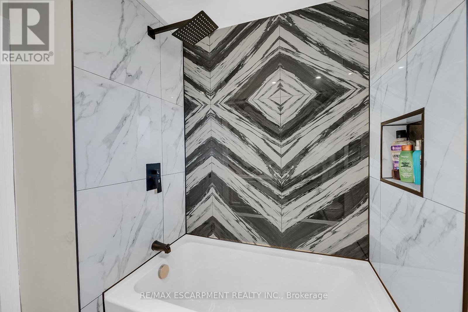 125 Valera Drive, Hamilton, Ontario  L8E 4S9 - Photo 32 - X12783320