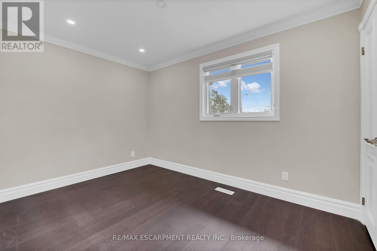 125 Valera Drive, Hamilton, Ontario  L8E 4S9 - Photo 35 - X12783320