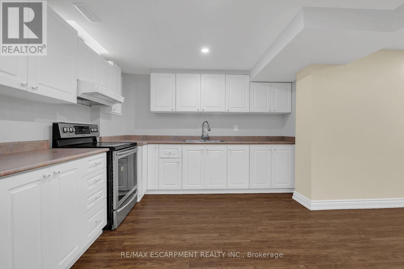 125 Valera Drive, Hamilton, Ontario  L8E 4S9 - Photo 37 - X12783320