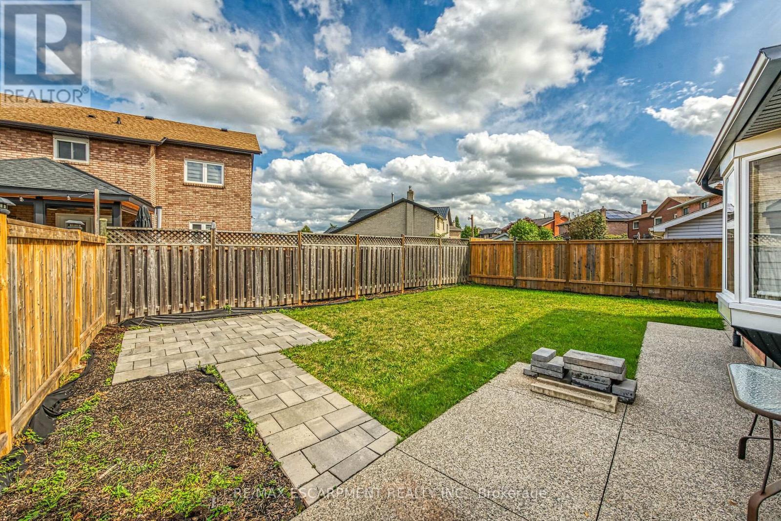 125 Valera Drive, Hamilton, Ontario  L8E 4S9 - Photo 46 - X12783320