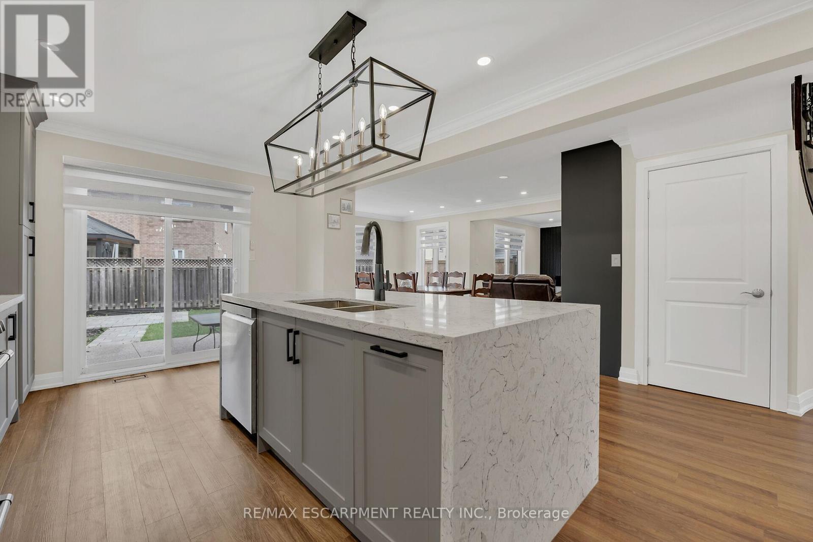 125 Valera Drive, Hamilton, Ontario  L8E 4S9 - Photo 6 - X12783320