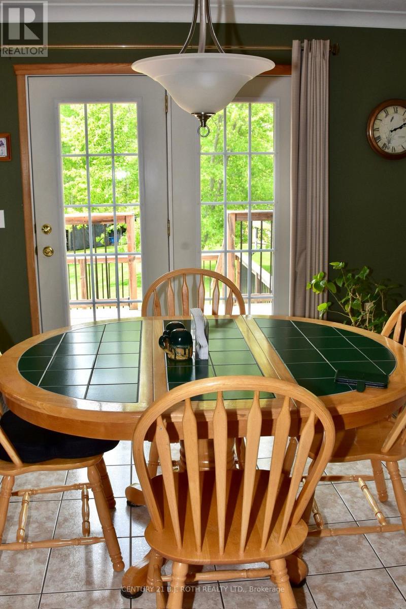 131 Graybow Drive, Parry Sound Remote Area (Restoule), Ontario  P0H 1W0 - Photo 10 - X12783468