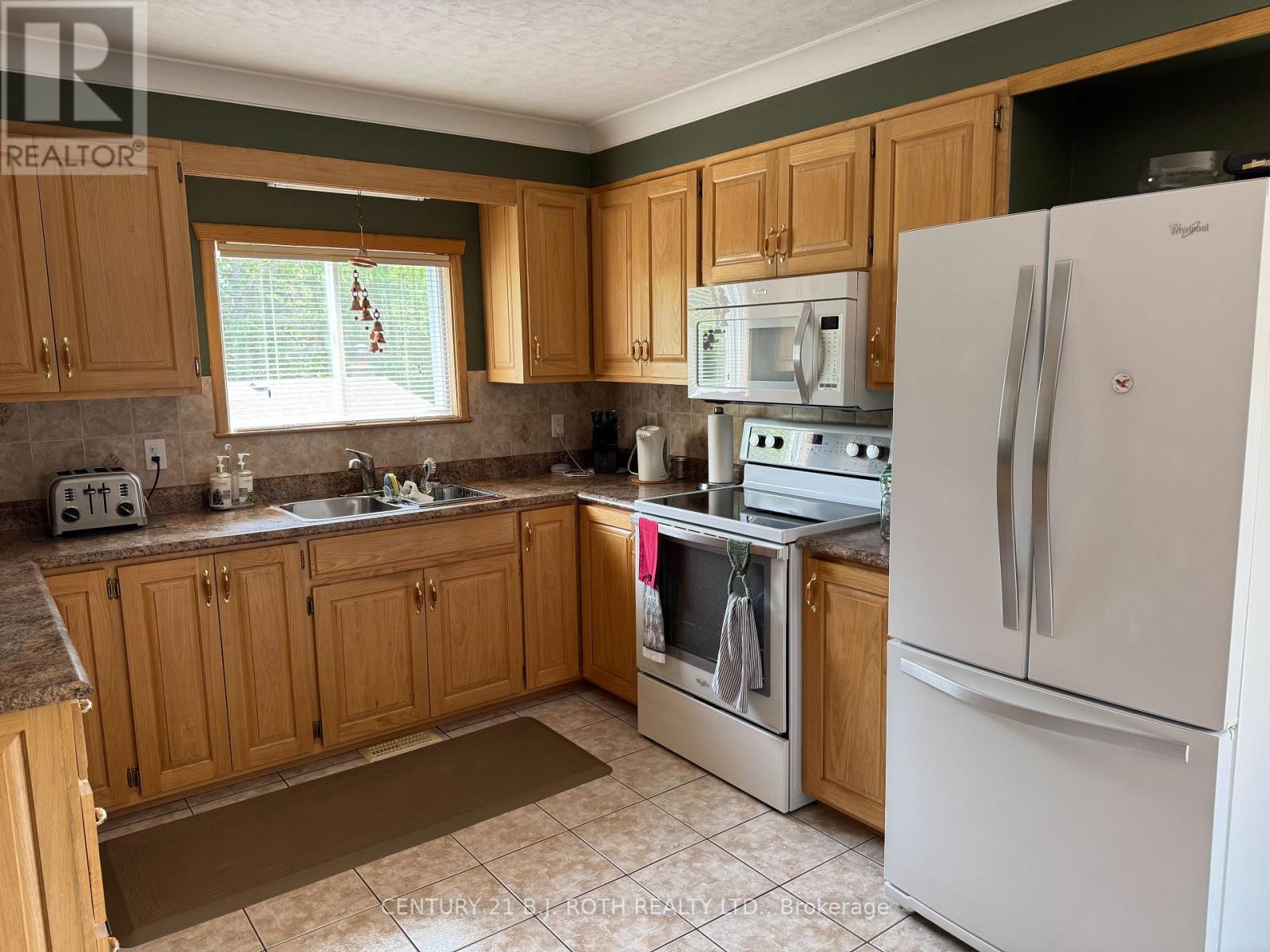 131 Graybow Drive, Parry Sound Remote Area (Restoule), Ontario  P0H 1W0 - Photo 9 - X12783468