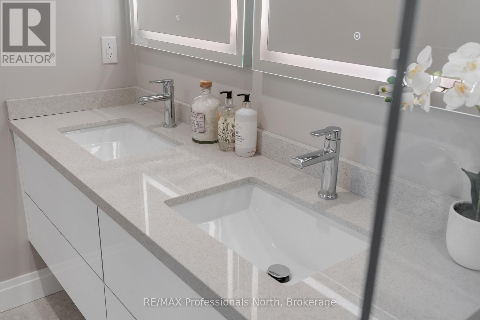 101 - 32 Brunel Road, Huntsville, Ontario  P1H 1P5 - Photo 38 - X12761410