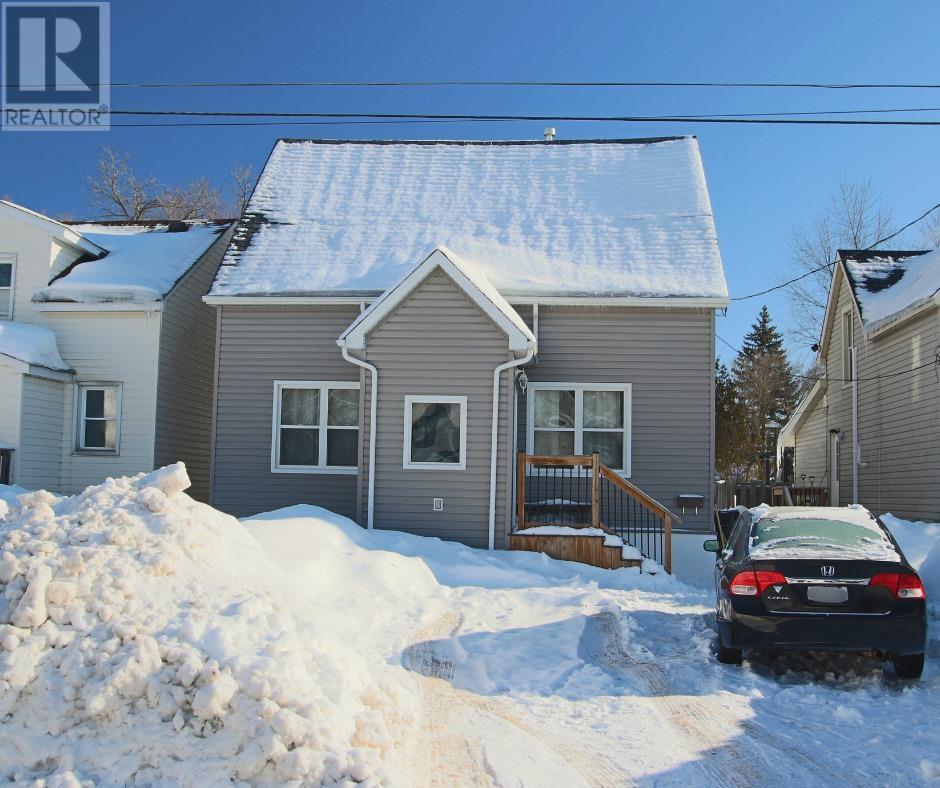 34 Algoma Ave, Sault Ste. Marie, Ontario  P6B 2P7 - Photo 1 - SM260005