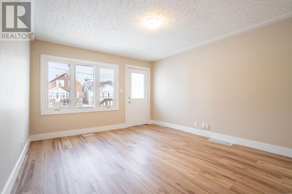 588 Sherbourne St, Sault Ste. Marie, Ontario  P6C 3X7 - Photo 10 - SM253381