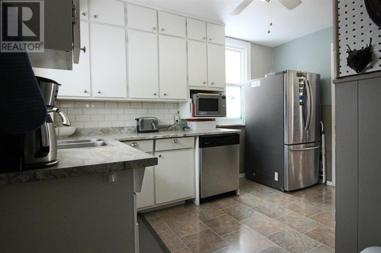 34 Algoma Ave, Sault Ste. Marie, Ontario  P6B 2P7 - Photo 13 - SM260005