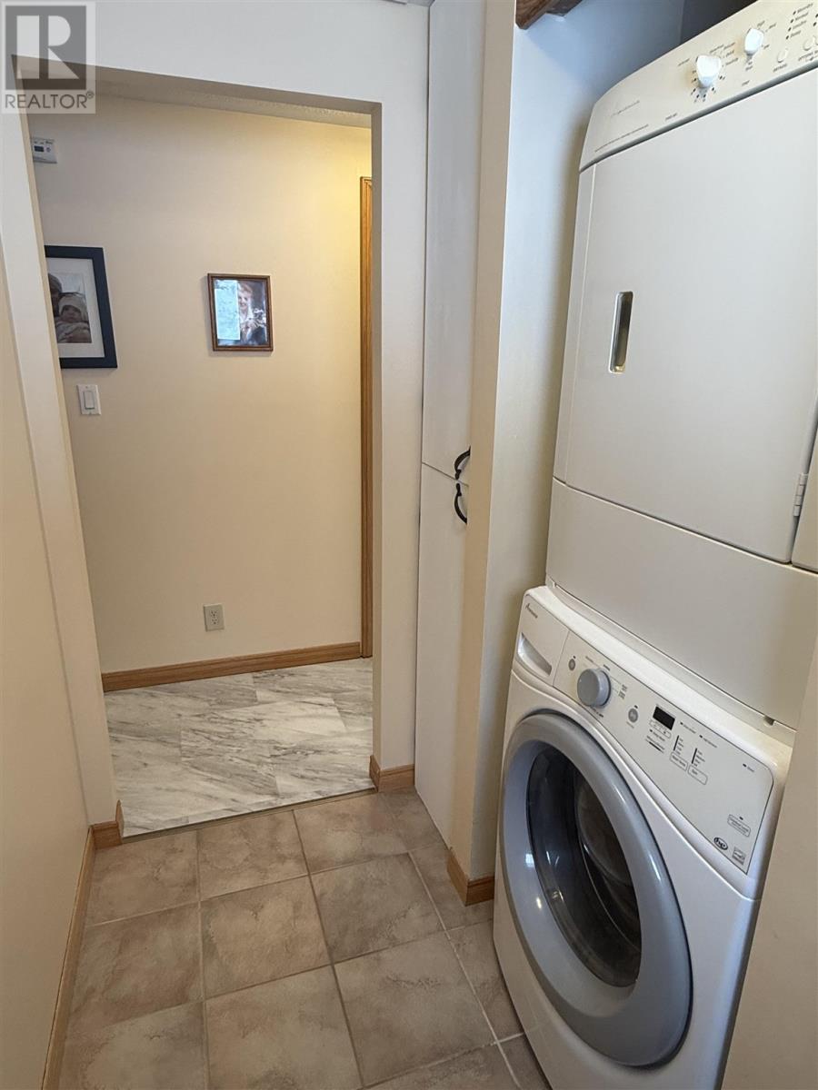 30 Axmith Ave, Elliot Lake, Ontario  P5A 1B7 - Photo 26 - SM260186