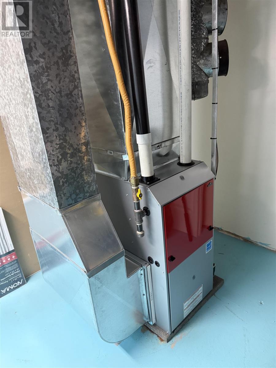 30 Axmith Ave, Elliot Lake, Ontario  P5A 1B7 - Photo 48 - SM260186