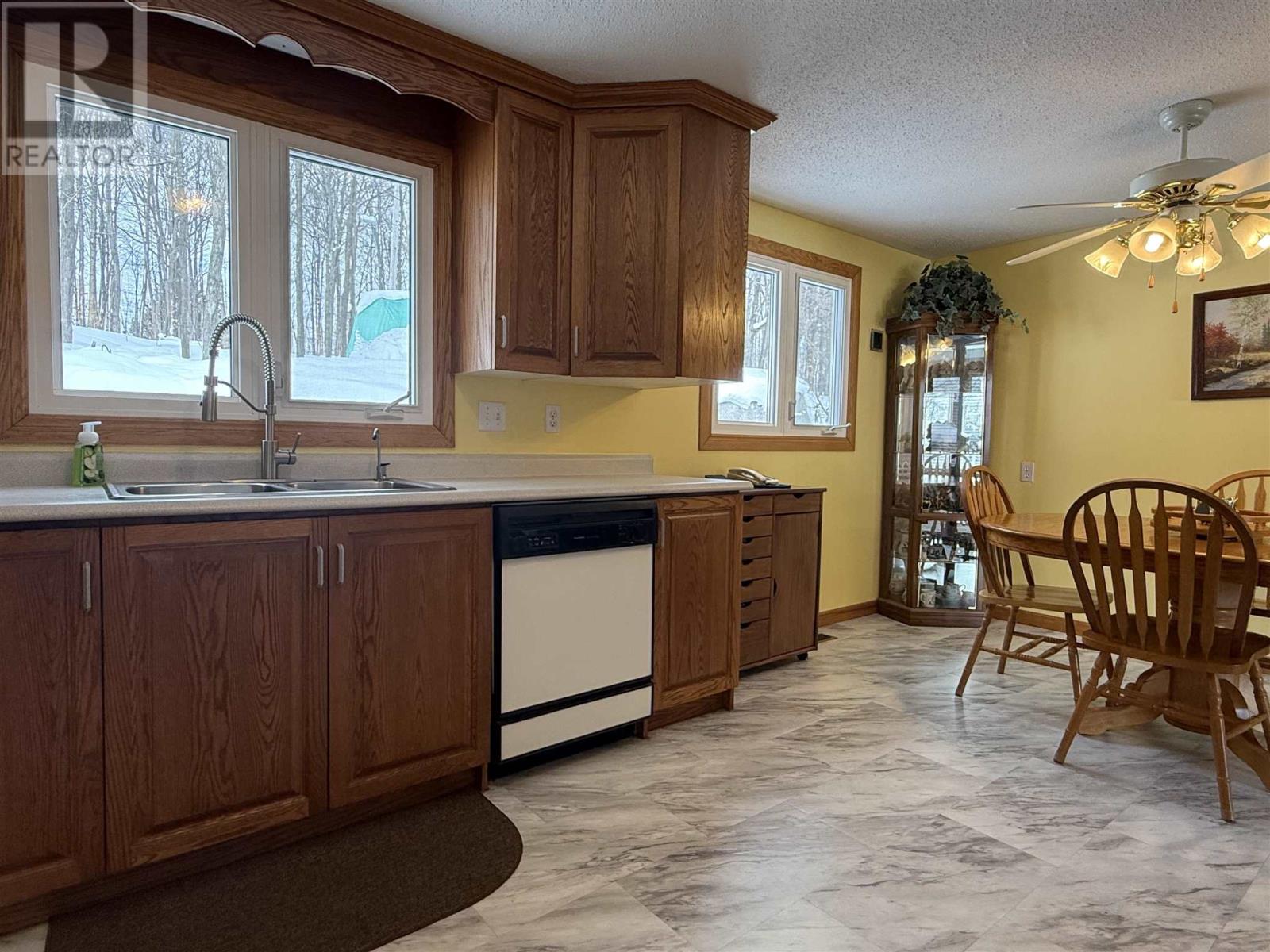 30 Axmith Ave, Elliot Lake, Ontario  P5A 1B7 - Photo 22 - SM260186