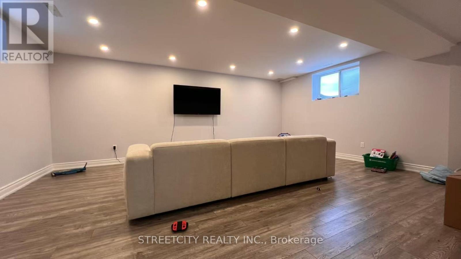 1614 Valhalla Street N, London North, Ontario  N6G 0V2 - Photo 22 - X12783606