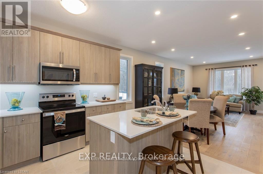 2244 Evans Boulevard, London South, Ontario  N6M 0A8 - Photo 12 - X12783626