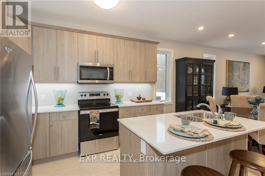 2244 Evans Boulevard, London South, Ontario  N6M 0A8 - Photo 8 - X12783626