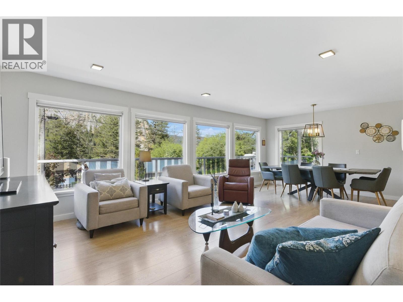 2250 Paul Lake Road, Kamloops, British Columbia  V2H 1N9 - Photo 17 - 10370928