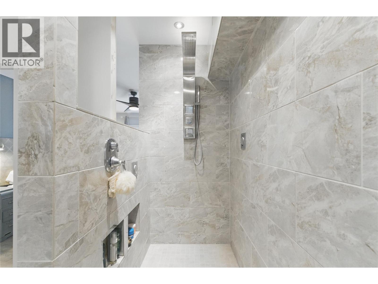 2250 Paul Lake Road, Kamloops, British Columbia  V2H 1N9 - Photo 27 - 10370928